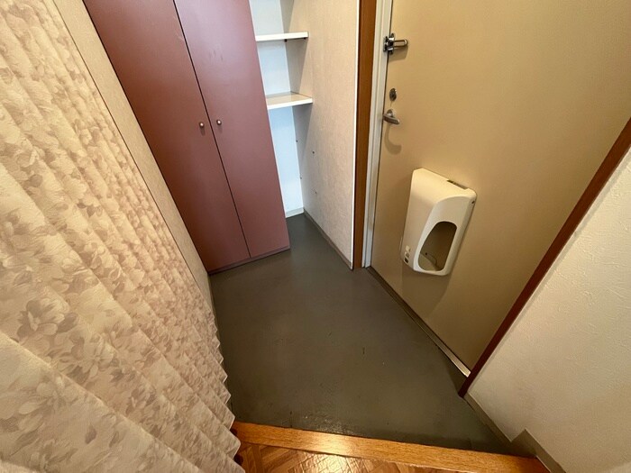 物件内観写真15　(玄関)