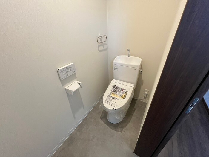 物件内観写真11　(トイレ)