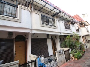 尼崎市栗山町1丁目貸家外観写真