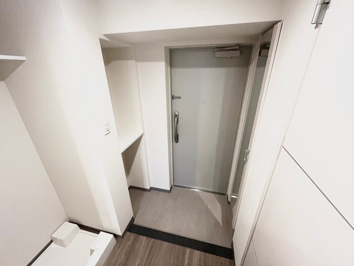 物件内観写真13　(玄関)