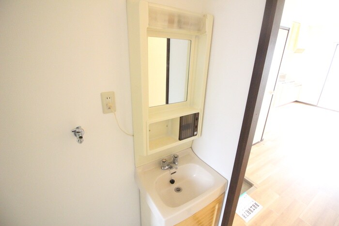 物件内観写真11　(洗面)