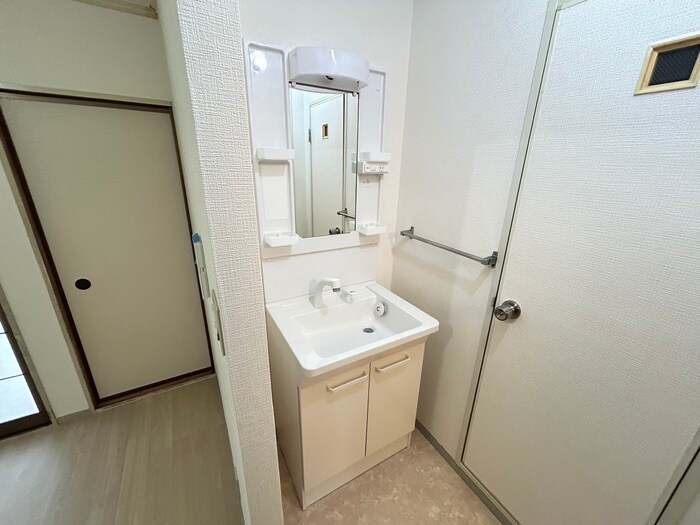 物件内観写真11　(洗面)