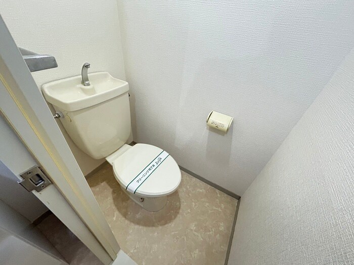 物件内観写真12　(トイレ)