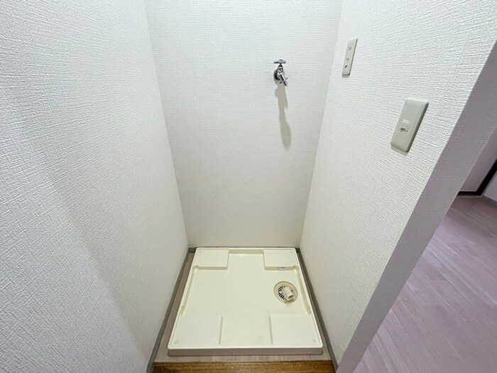 物件内観写真13　(洗濯機置場)