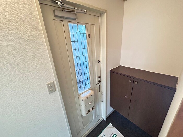 物件内観写真14　(玄関)