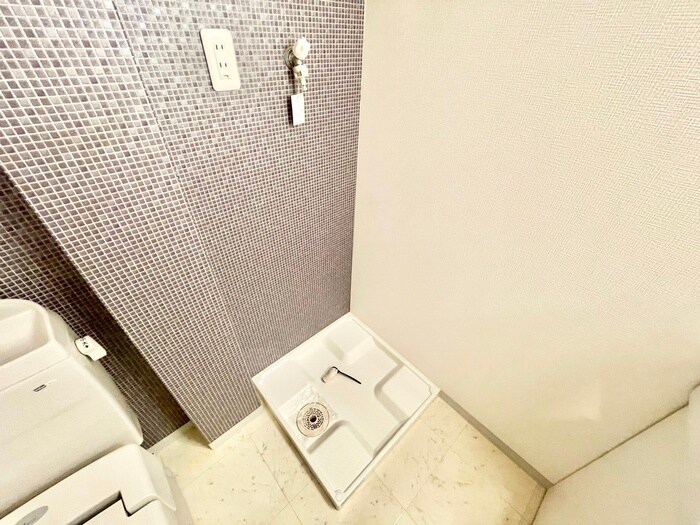 物件内観写真12　(洗濯機置場)