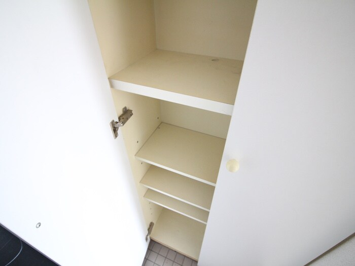 物件内観写真15　(靴箱)