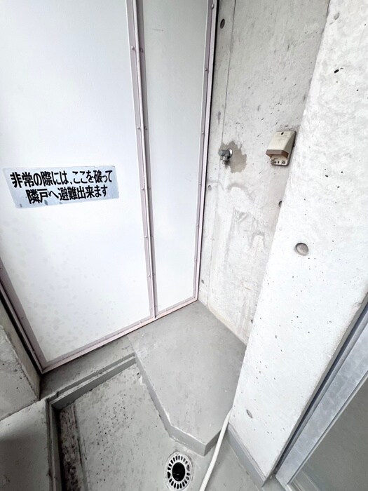 物件内観写真15　(洗濯機置場)