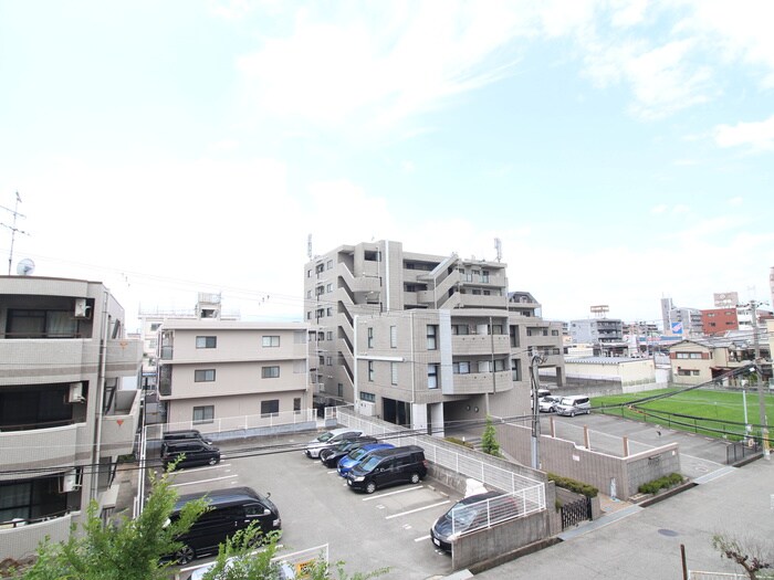 物件内観写真18　(室内からの展望)