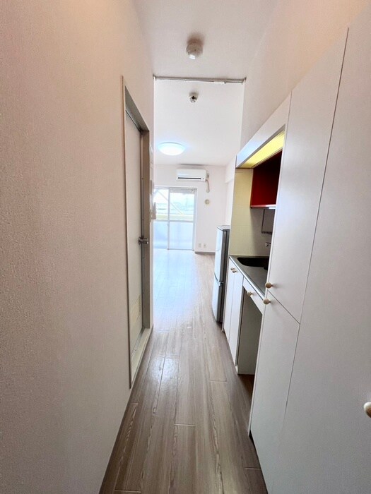 物件内観写真18　(廊下)