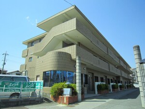 サン・ルシ－ル宝塚B棟外観写真