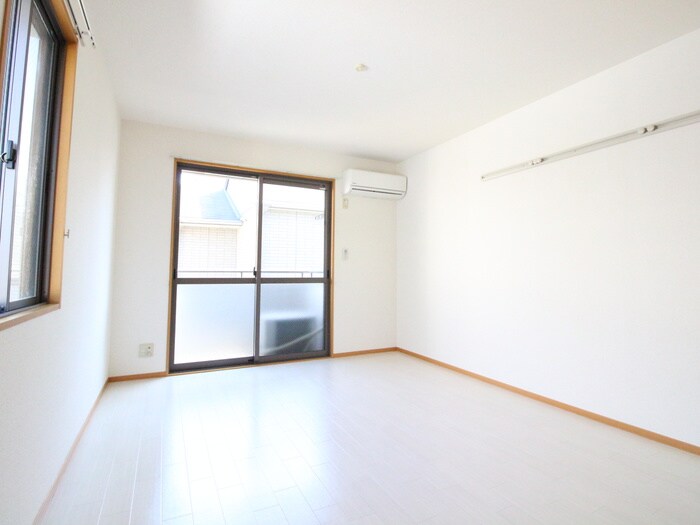 物件内観写真10　(居室)