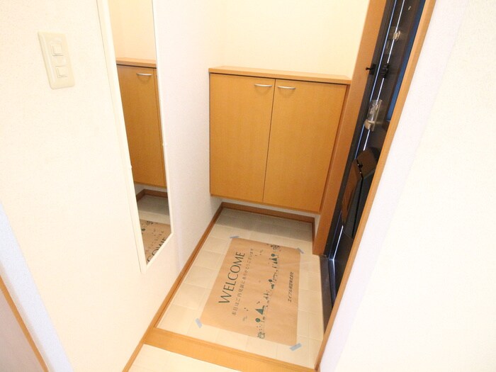 物件内観写真19　(玄関)