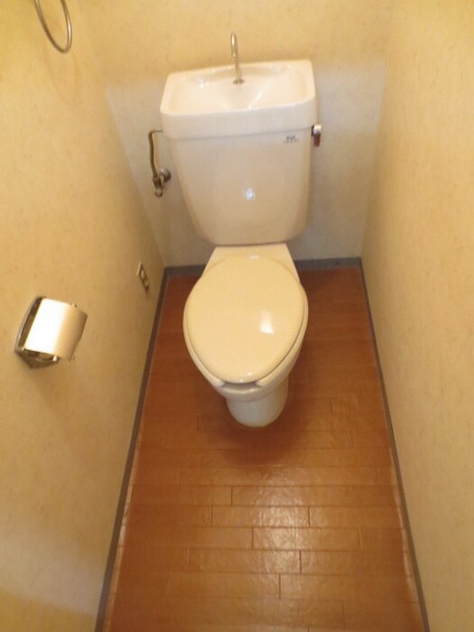 物件内観写真9　(トイレ)