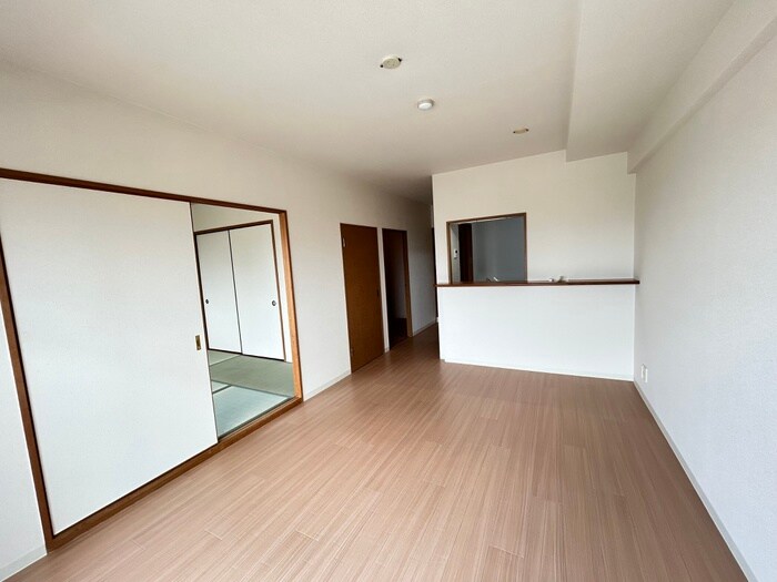 物件内観写真7　(居室)