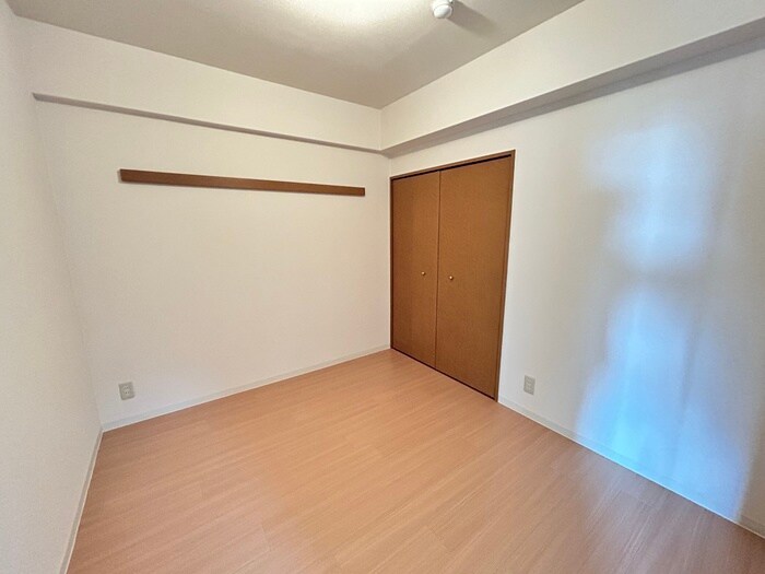 物件内観写真11　(居室)