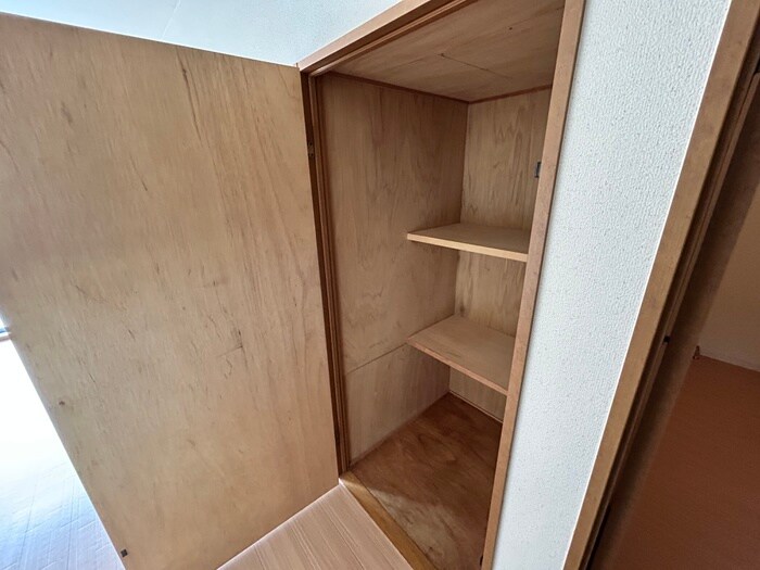 物件内観写真18　(収納)