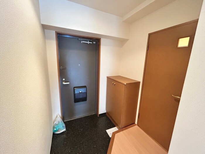物件内観写真22　(玄関)