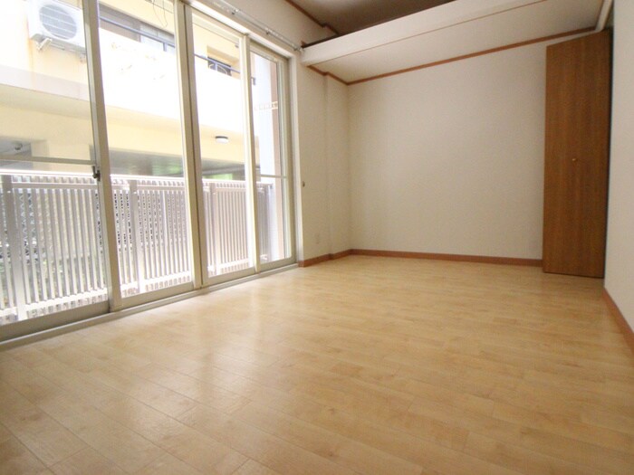 物件内観写真11　(居室)