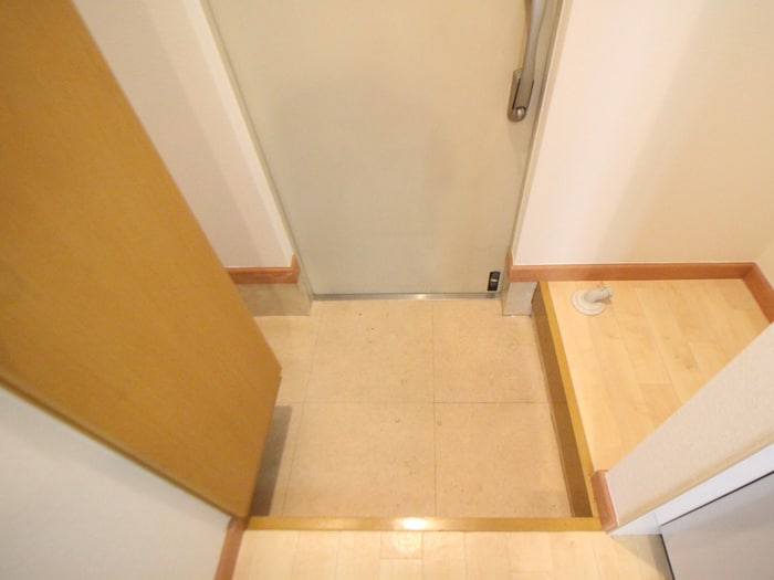 物件内観写真17　(玄関)