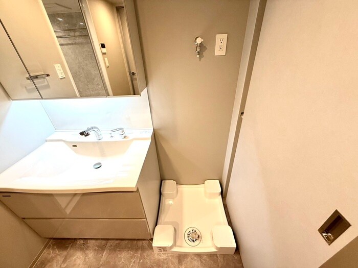 物件内観写真11　(洗濯機置場)