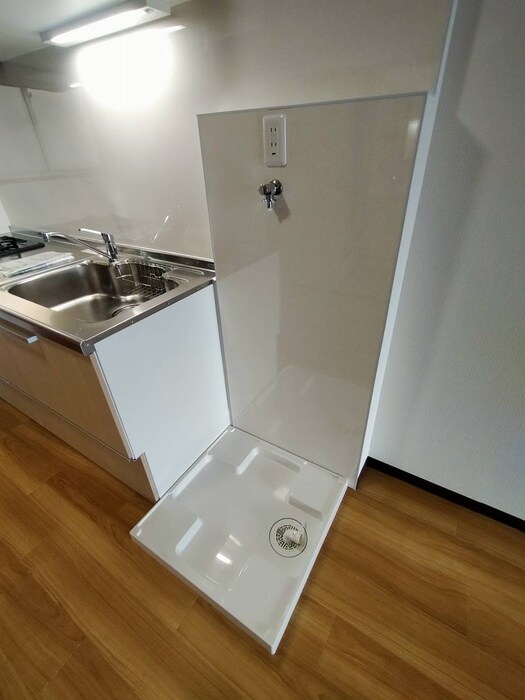 物件内観写真16　(洗濯機置場)