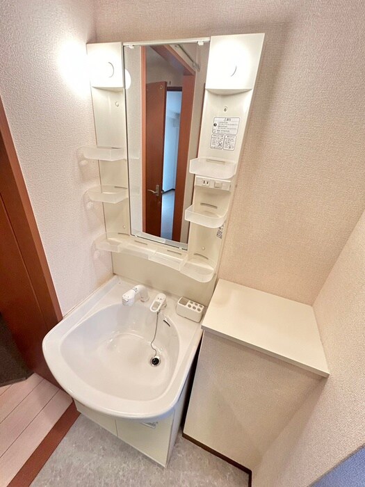 物件内観写真11　(洗面)