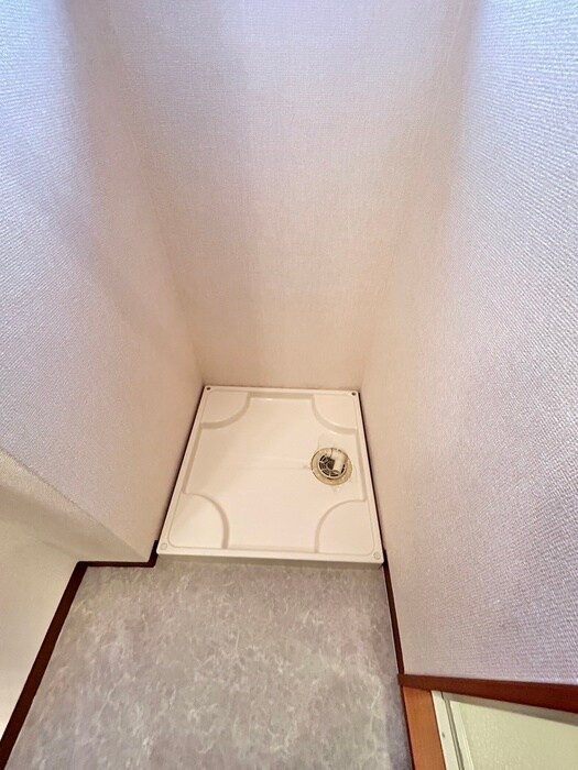 物件内観写真14　(洗濯機置場)