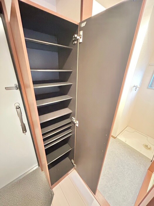 物件内観写真18　(靴箱)