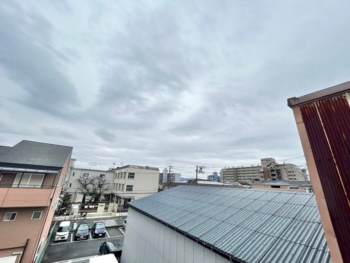 物件内観写真22　(室内からの展望)