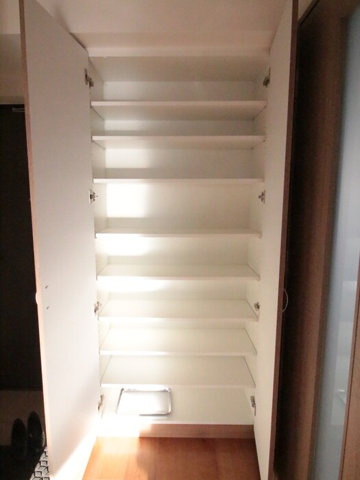 物件内観写真15　(靴箱)