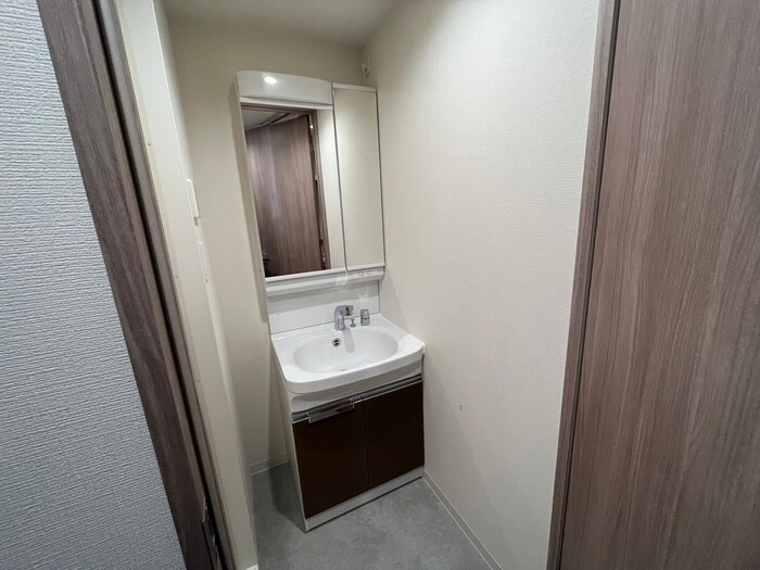 物件内観写真11　(洗面)