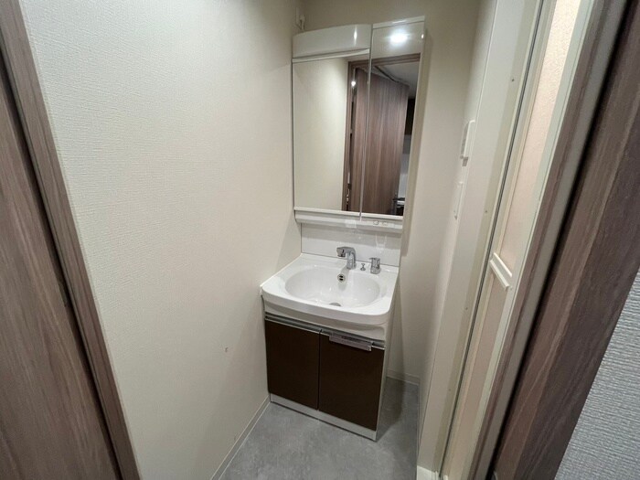 物件内観写真11　(洗面)