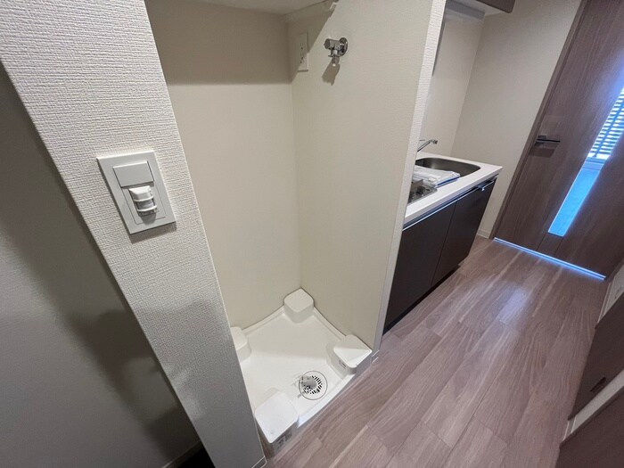 物件内観写真14　(洗濯機置場)