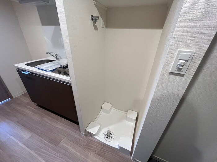 物件内観写真14　(洗濯機置場)