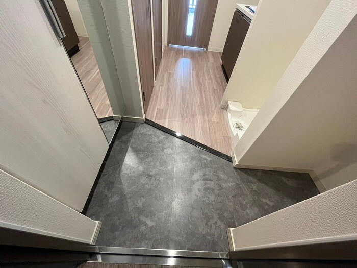 物件内観写真14　(玄関)