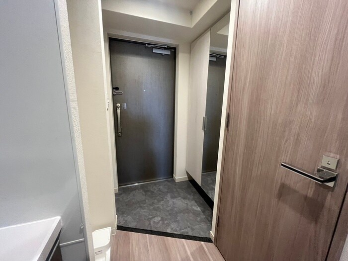 物件内観写真15　(玄関)