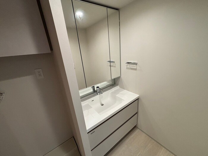 物件内観写真15　(洗面)