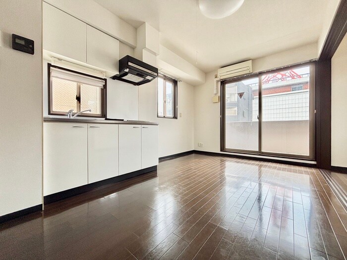 物件内観写真9　(居室)