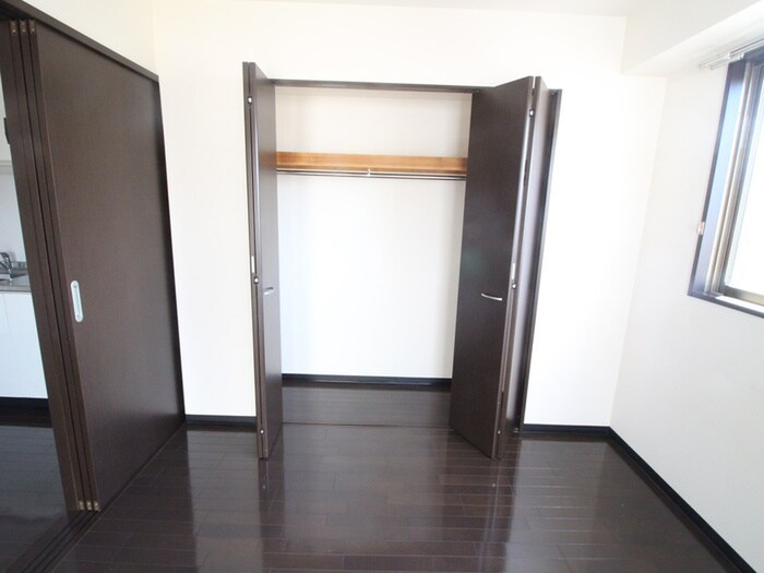 物件内観写真16　(収納)