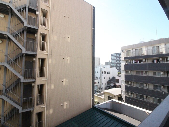 物件内観写真17　(室内からの展望)