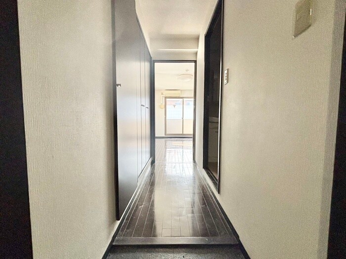 物件内観写真18　(玄関)