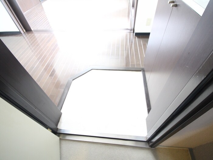 物件内観写真20　(玄関)