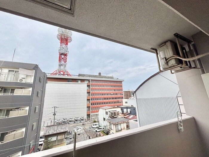 物件内観写真21　(室内からの展望)