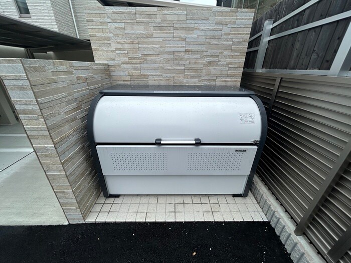 物件外観写真4　(建物設備)