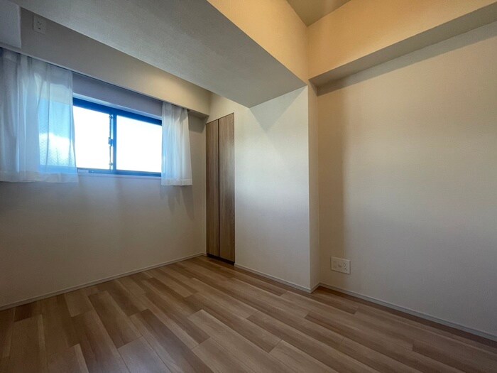 物件内観写真10　(居室)
