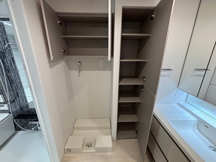 物件内観写真15　(洗濯機置場)