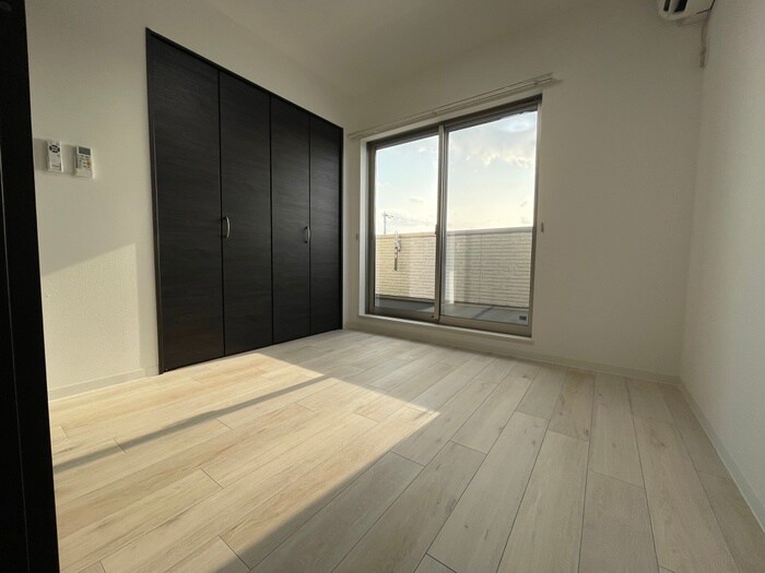 物件内観写真8　(居室)