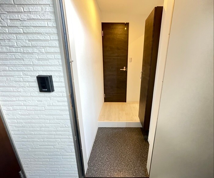 物件内観写真15　(玄関)