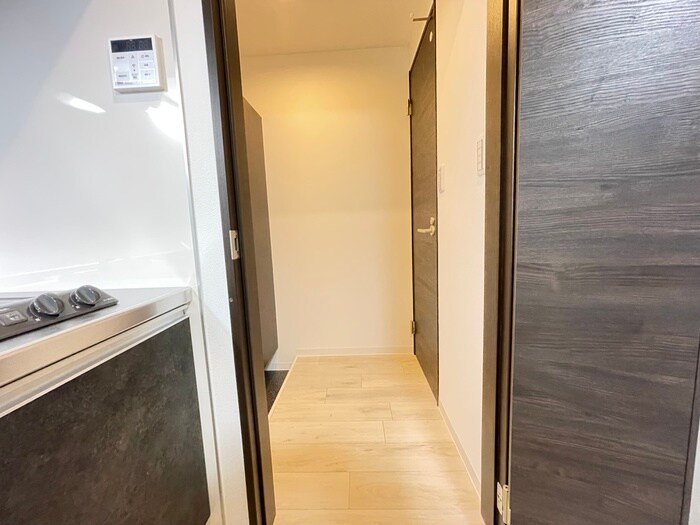 物件内観写真16　(廊下)